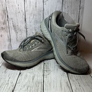 Brooks Ghost 11 Womens Running Sneakers Tennis Shoes size 10 Gray